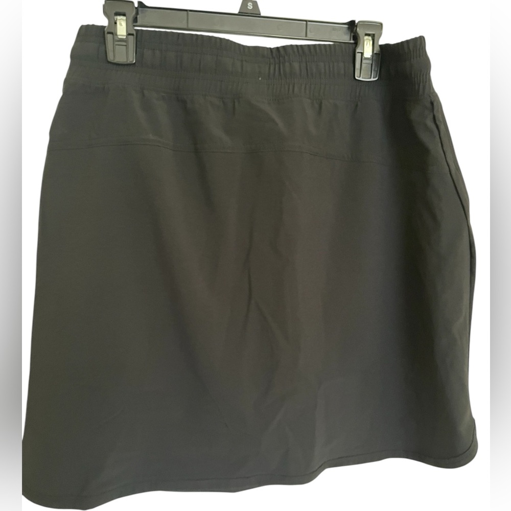 Sport skirt with compression shorts - Picture 5 of 6